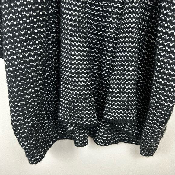 Forever 21 Cardigan Sweater Size Medium Black White Oversized Chunky Knit - Picture 5 of 5